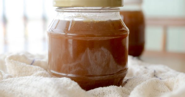 Receita de caldo de frango assado caseiro