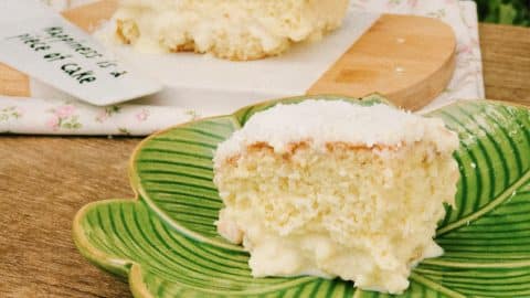 bolo gelado de leite ninho com coco