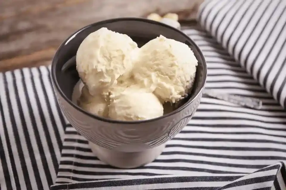Sorvete nutritivo para bebês, ideal para o verão
