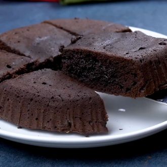 brownie fácil feito na airfryer