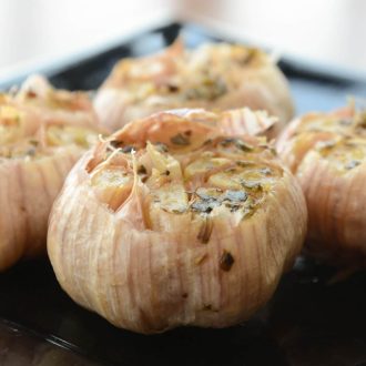 receita de alho assado, docinho otimo acompanhamento para carnes