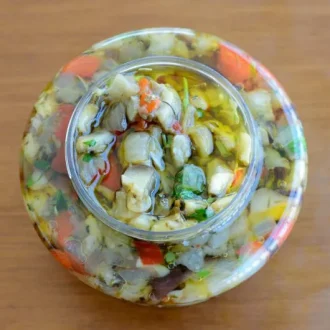 receita de antepasto de berinjela assada com pimentão e cebola, conserva por 14 dias na geladeira