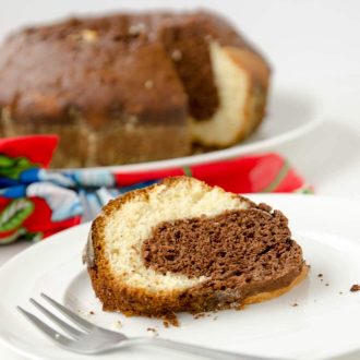 Bolo Frapê -0 Bolo caseiro bicolor de liquidificador