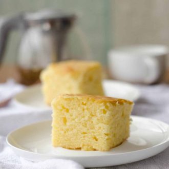 Receita de bolo de creme de leite, super fofinho, um bolo simples de sabor amanteigado, perfeito para o café da tarde