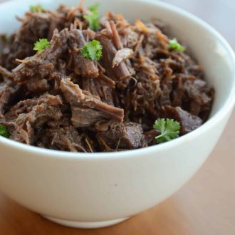 Receita de carne desfiada com vinho