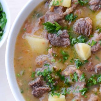 Receita de vaca atolada, receita caipira de costela bovina com mandioca