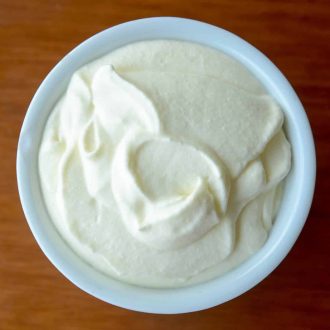 Como substituir sour cream em receitas (substituto caseiro)