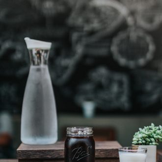 como fazer cold brew (café gelado) em casa